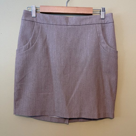 Christopher Straub for Maurices above the knee tan skirt size 5/6 in a tan color - Picture 8 of 8